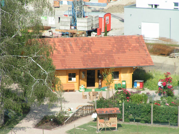 imkerhaus_landesgartenschau_wildbienenwand2.jpg