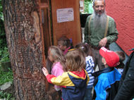 Besuch des Kindergarten zur Besichtigung unserer Imkerei